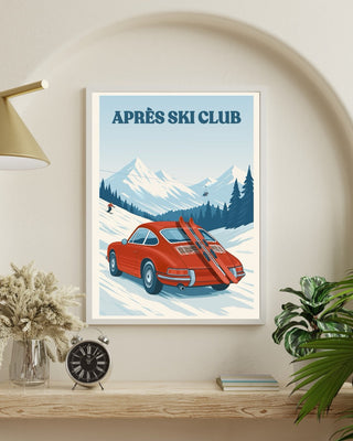 Après Ski Club – poster med röd sportbil och skidutrustning i en vacker fjällmiljö.